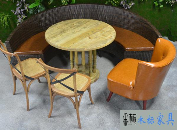 家庭餐廳的卡座沙發(fā)怎么選？如何搭配舒適？ 